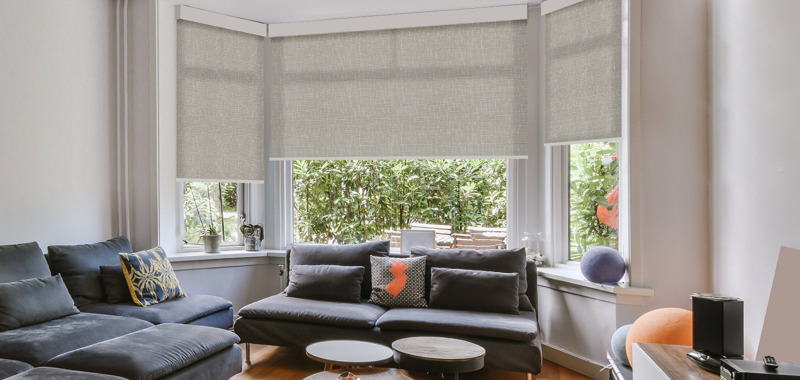 Bay Windows With Roller Shades