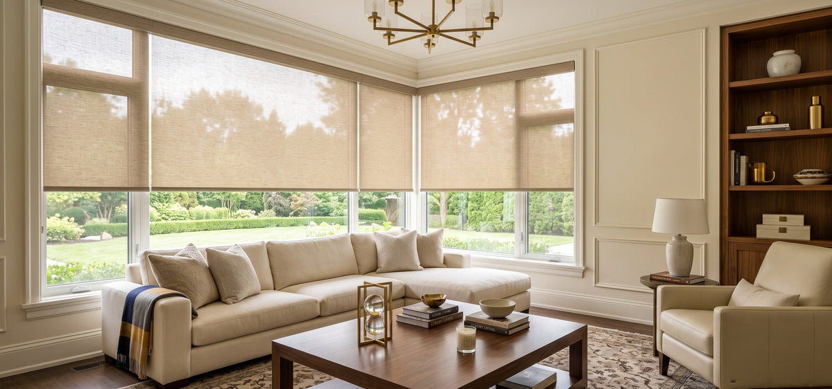 In this classic and elegant living room, light filtering roller shades are installed on the Corner Window, providing soft and bright light.