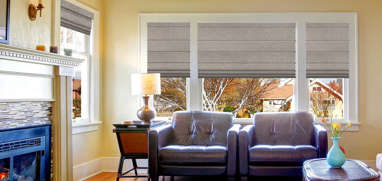 Livingroom With Roman Shades