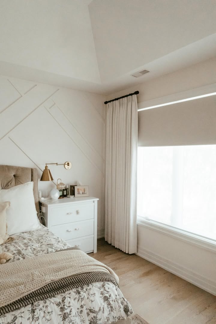 Roller Shade Essential Cream