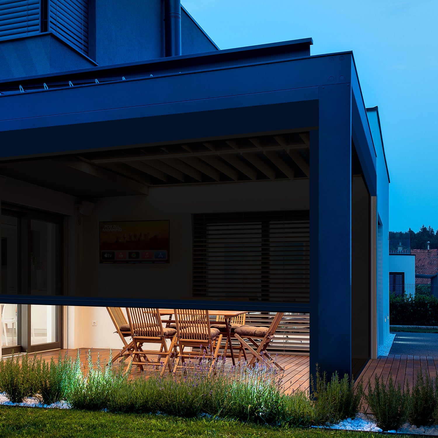 SmartWings Motorized Zipper Track Windproof Outdoor Shades